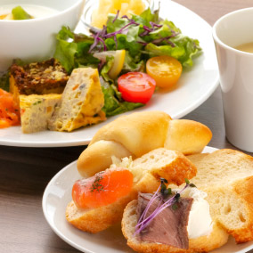 朝食