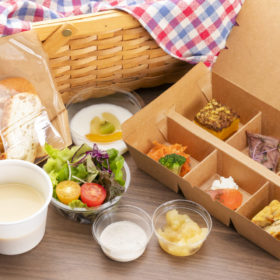 <p>朝食一例（お部屋）</p>
