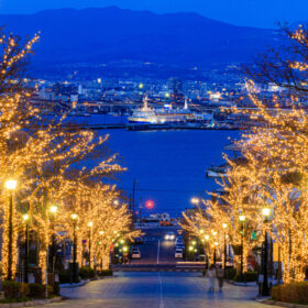 3月号：春の光と冬の煌めき 今だけの函館に出会う旅。